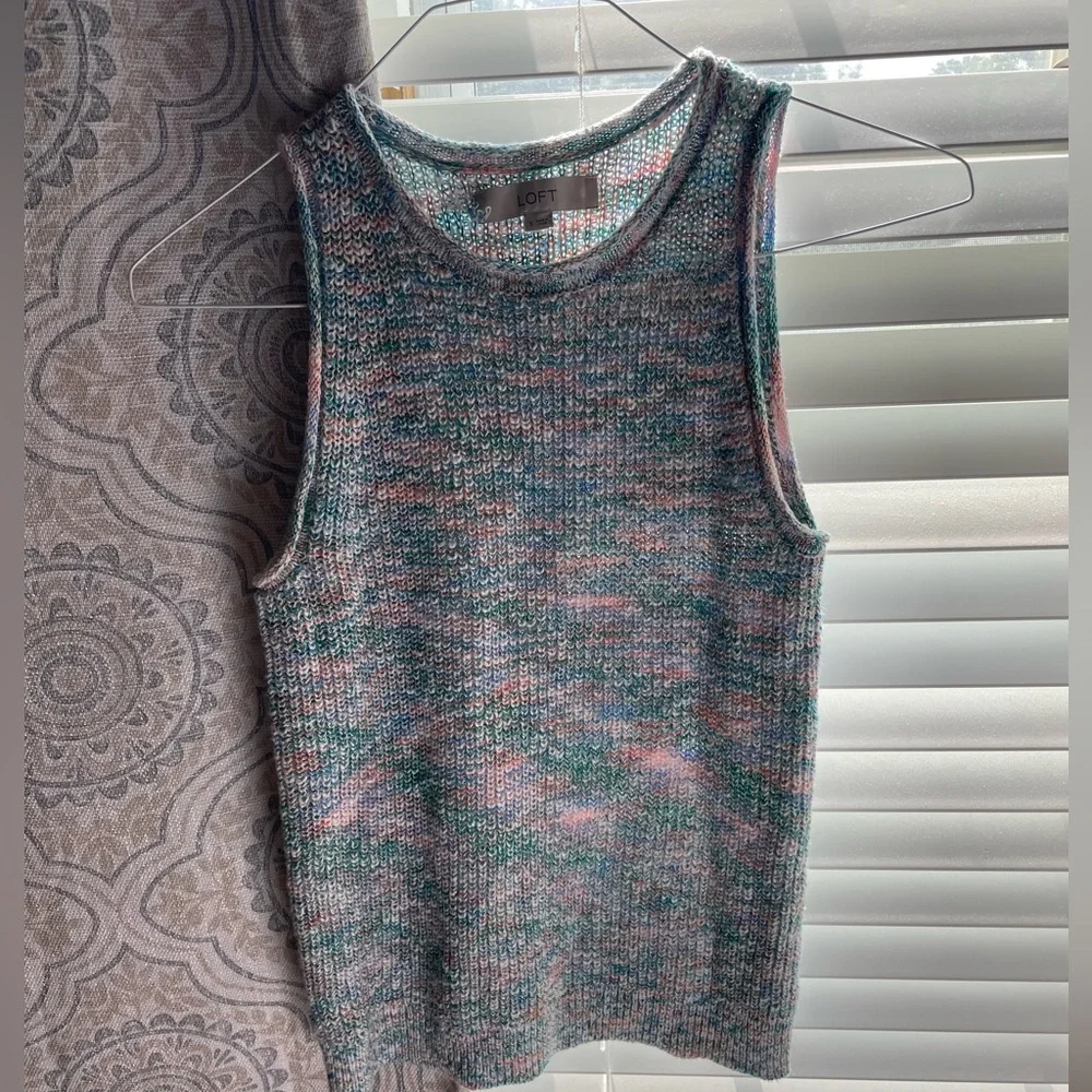LOFT Sleeveless Sweater Top - Picture 1 of 3